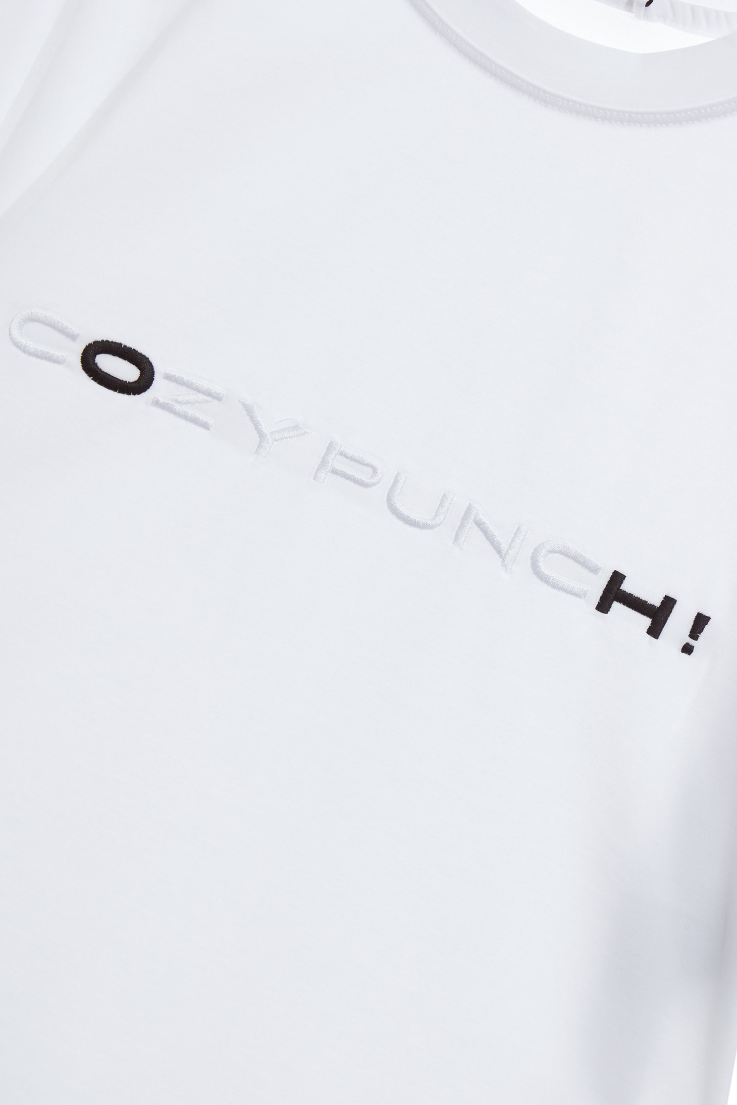 簡約刺繡LOGO上衣簡約刺繡LOGO上衣,INFINITE 黑白系列,T-Shirt,T恤,上衣,刺繡,春夏穿搭,純棉