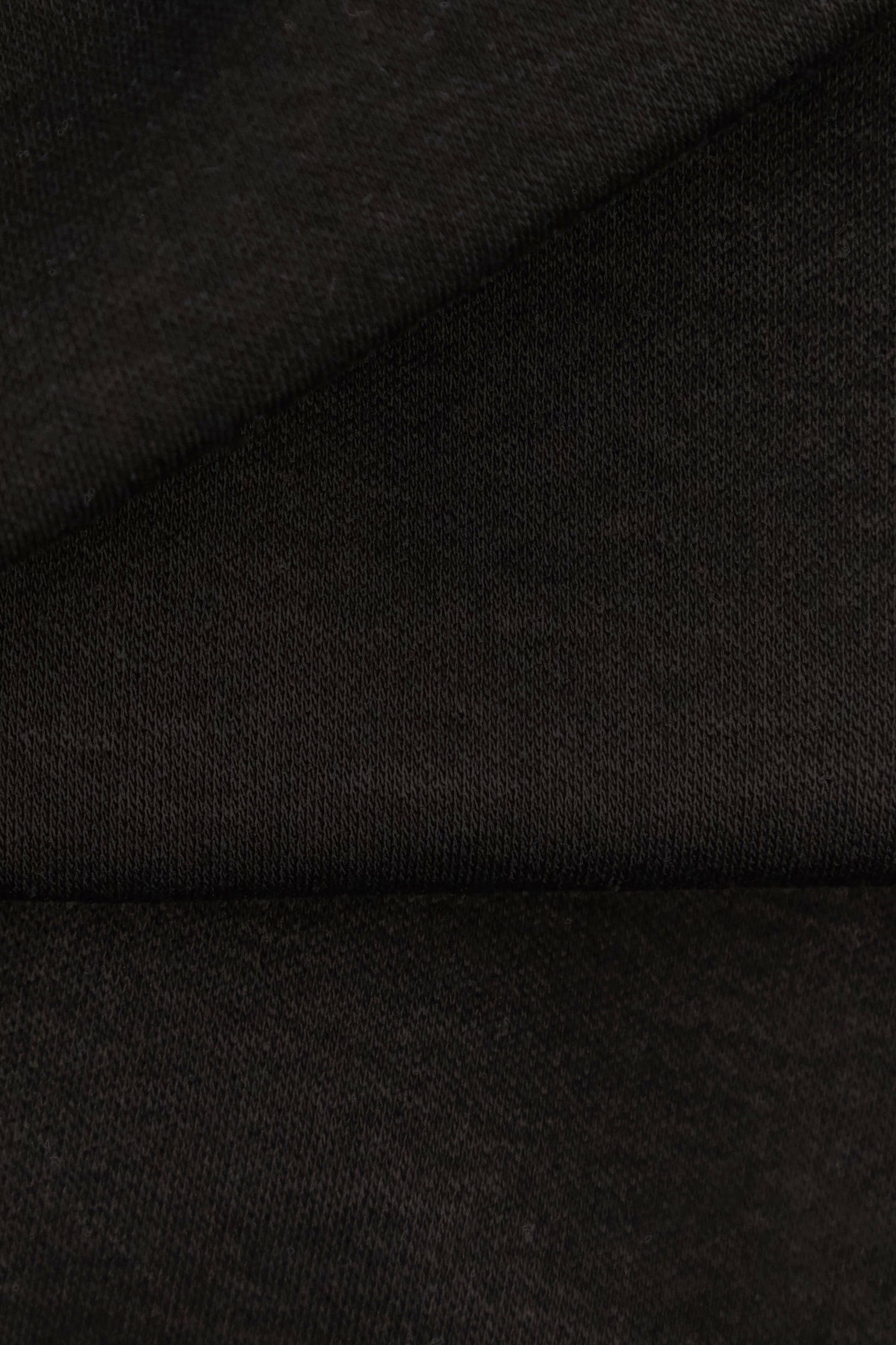 極致黑休閒上衣極致黑休閒上衣,上衣,刺繡,秋冬穿搭