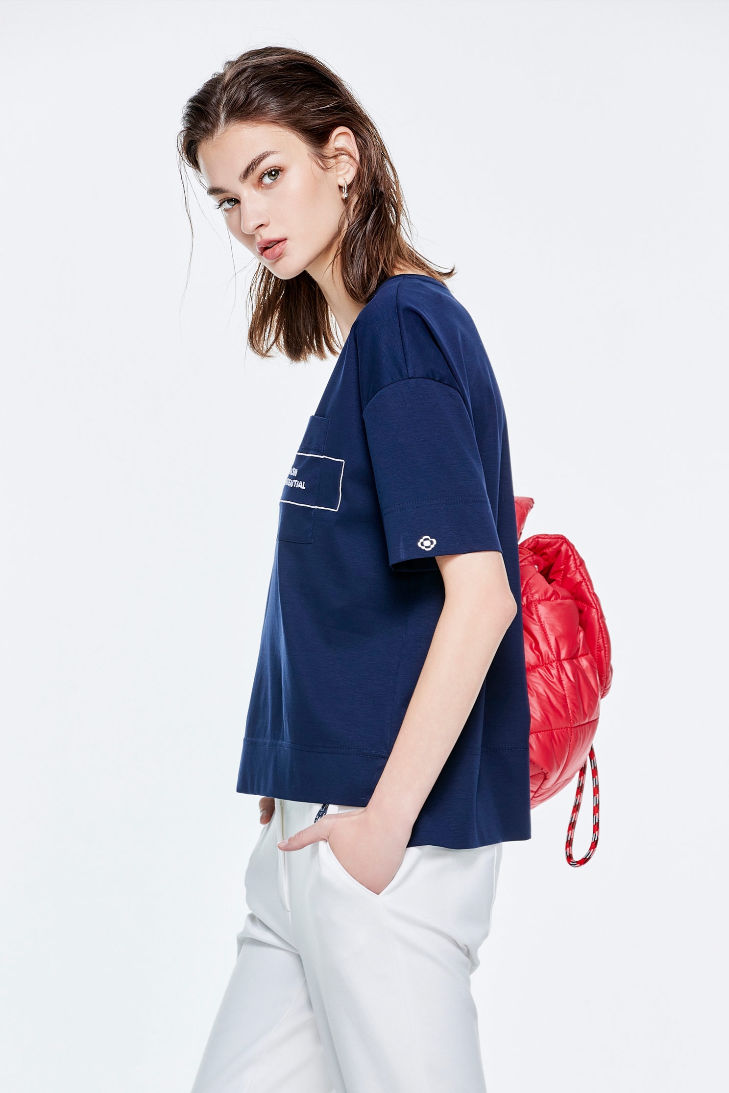 大西洋藍刺繡T恤上衣大西洋藍刺繡T恤上衣,PREMIERE 經典系列,T-Shirt,上衣,刺繡,秋冬穿搭,純棉,針織