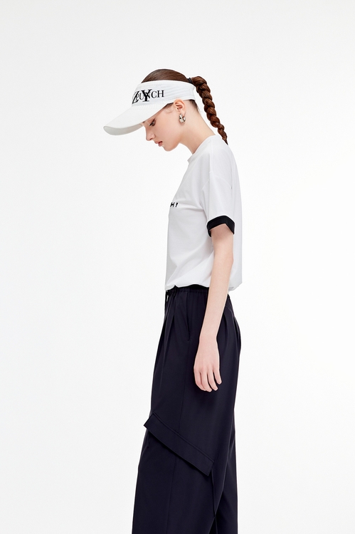 簡約刺繡LOGO上衣,T-Shirt