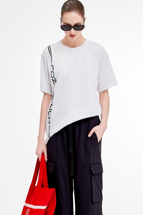 中性寬鬆印花上衣,T-Shirt